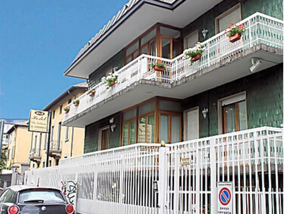 Villa Melchiorre Милано Екстериор снимка